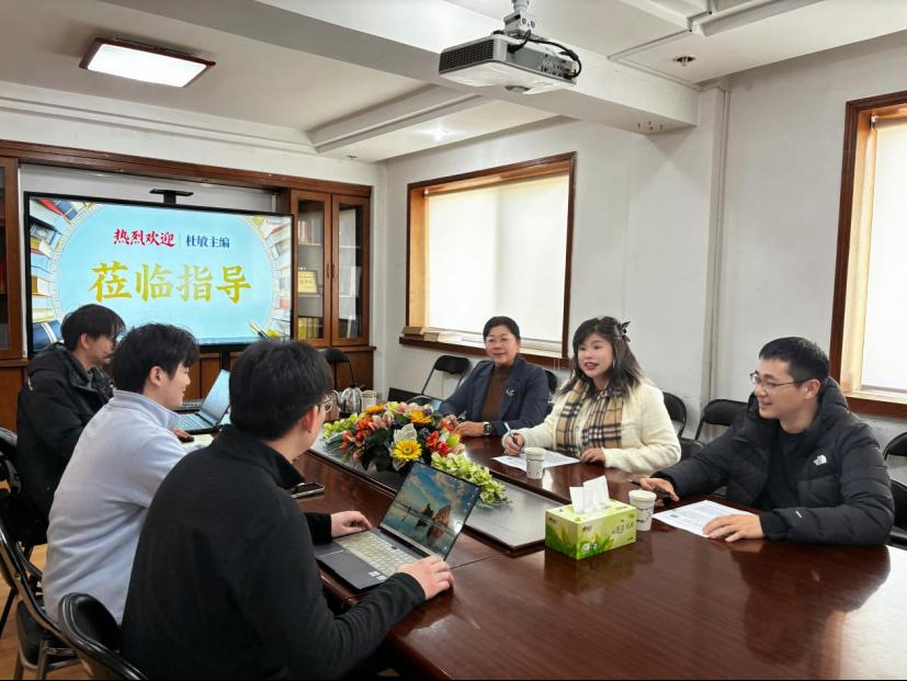 Research inInternationalBusiness andFinance期刊主编杜敏教授应邀来彩票计划软件
开展学术指导交流